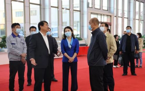 省人大常委会副主任聂瑞平一行莅临澳门广东会网站集团调研指导