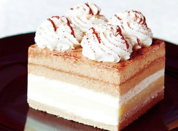 杭州蛋糕培训香缇鲜奶油/无糖打发鲜奶油制作