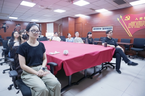 铭记历史，奋进前行|易道教育组织员工共观“九三阅兵”