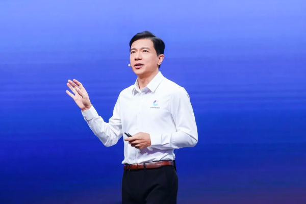 文心4.5Turbo、X1Turbo和多款AI应用发布！李彦宏：应用创造未来