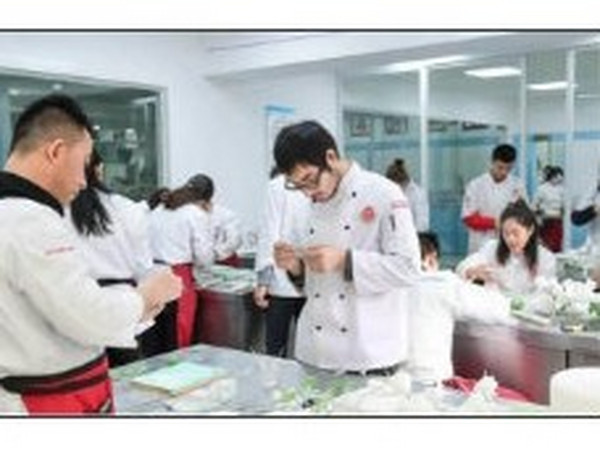 广州学西点蛋糕暑期班去哪里培训