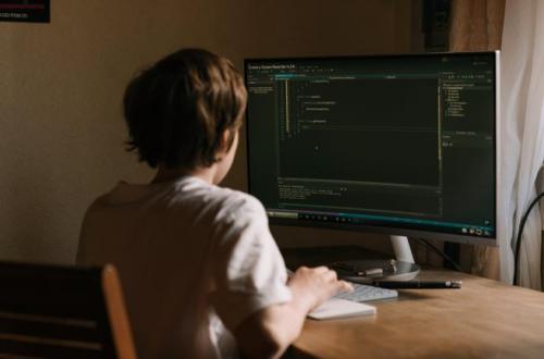 “有償刪帖”盯上未成年 整治網(wǎng)絡(luò)水軍刻不容緩?