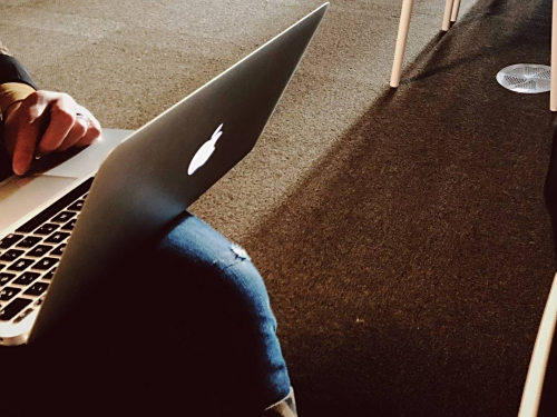 織夢DedeCMS開始收費，國內站長何去何從？