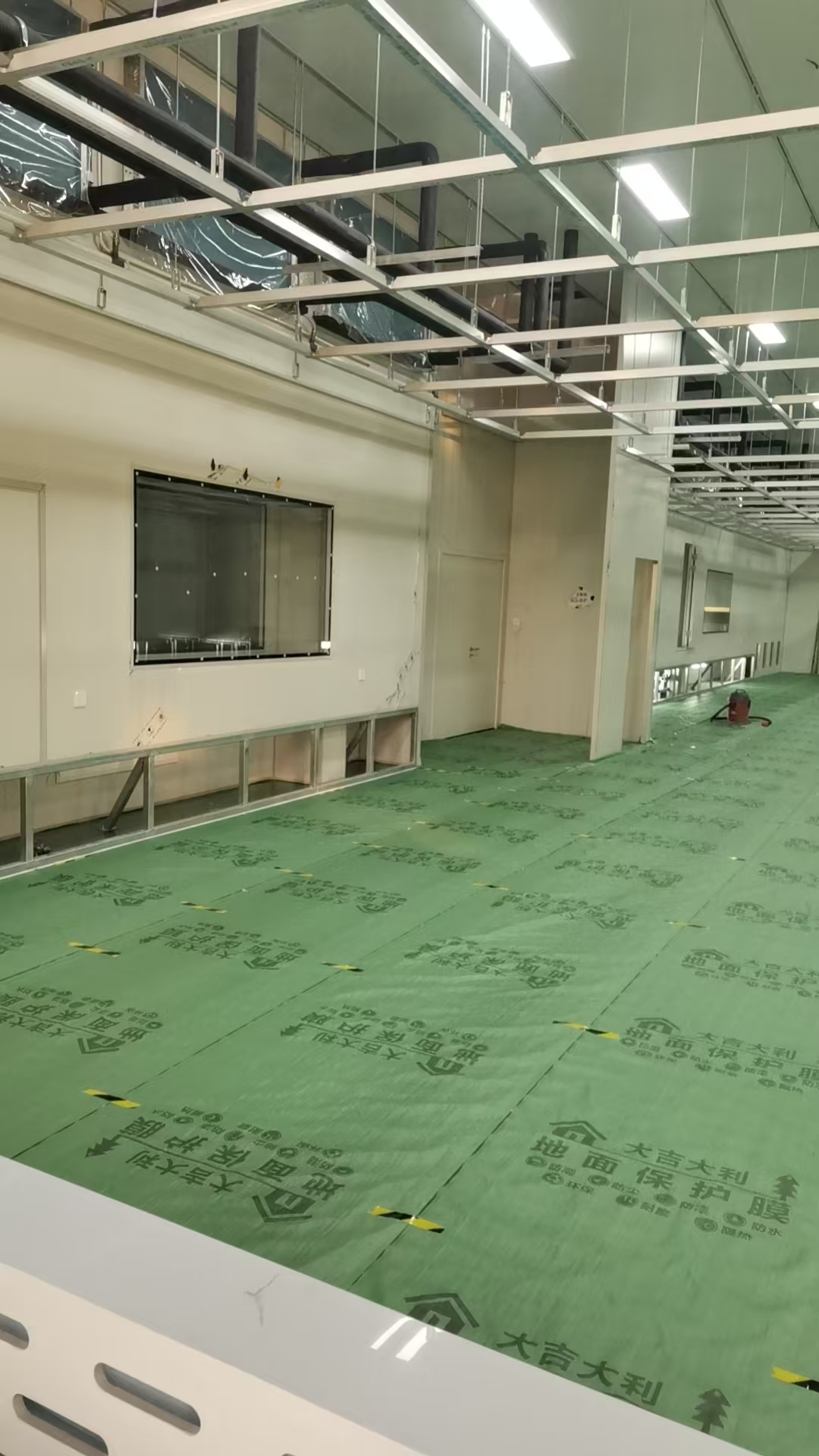 蘇州知名智能設(shè)備潔凈廠房裝修施工現(xiàn)場(chǎng)