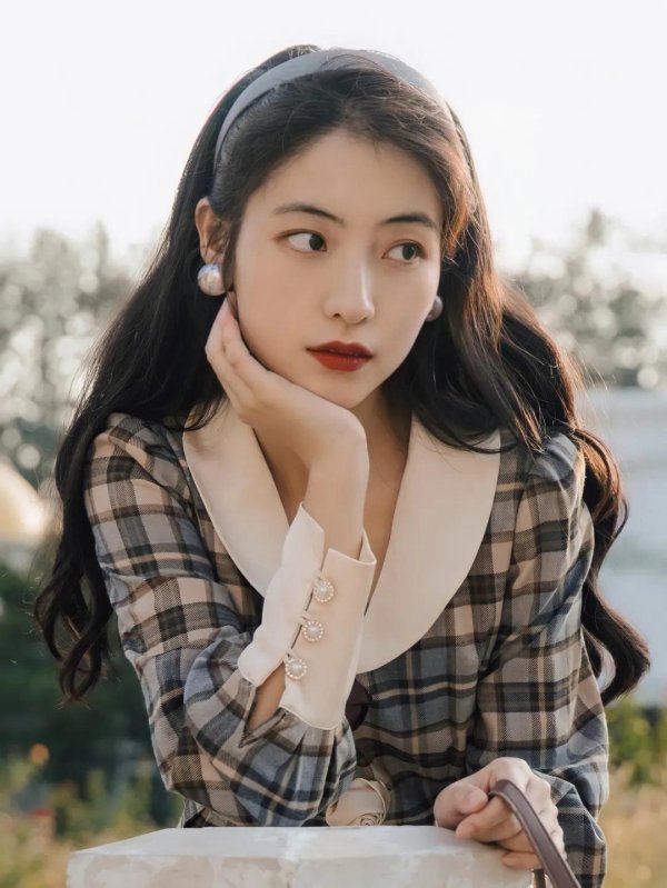 秋冬长卷发耐看且有女人味