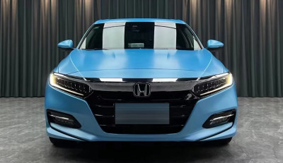 电光天空蓝 - 雅阁