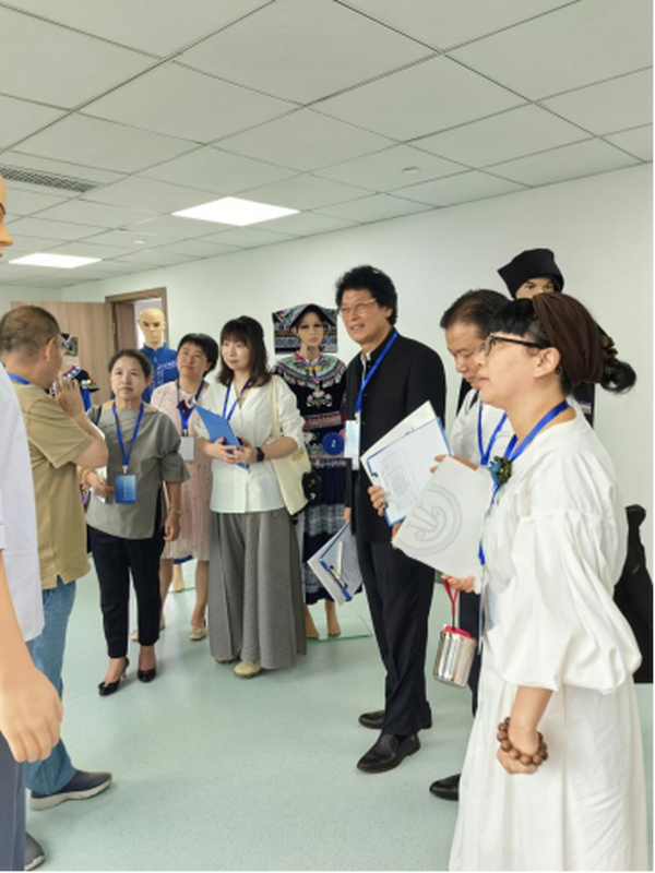 中国仡佬族服饰文化展演专家评审预备会在贵州民族文化宫召开