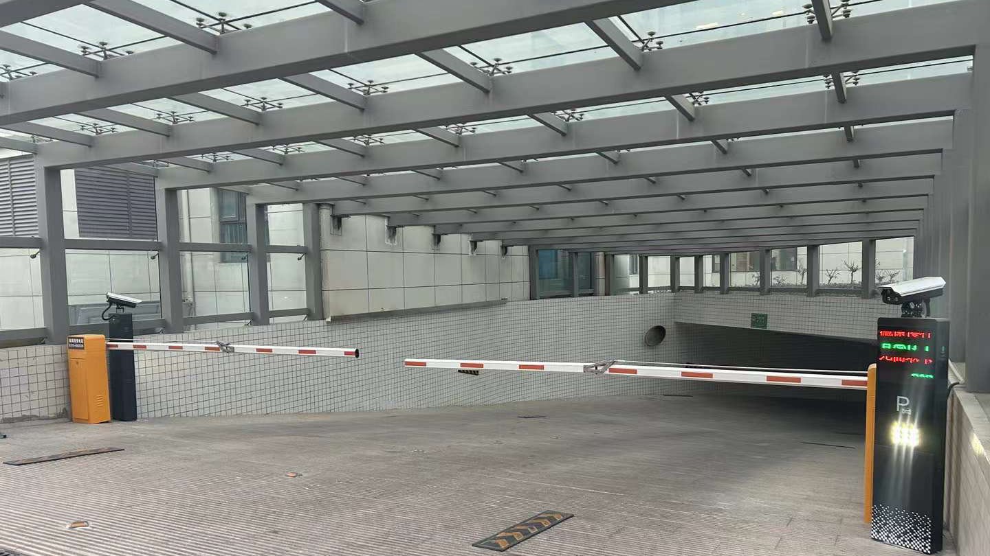 地下停车场车牌识别