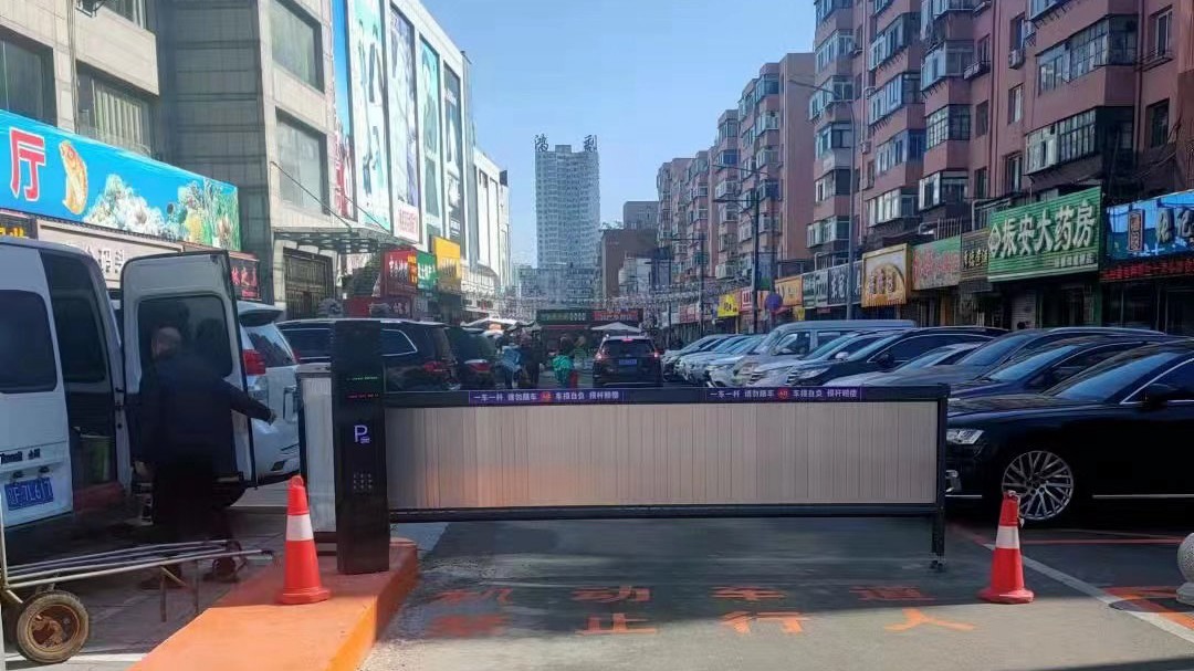 小区出入口车牌识别