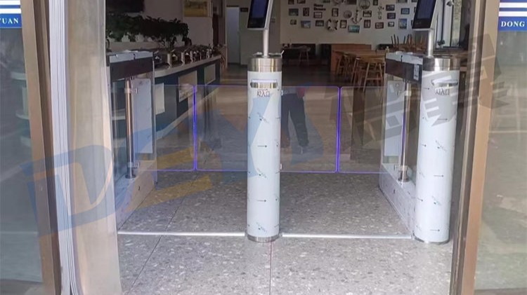 宁波某部队食堂小摆闸