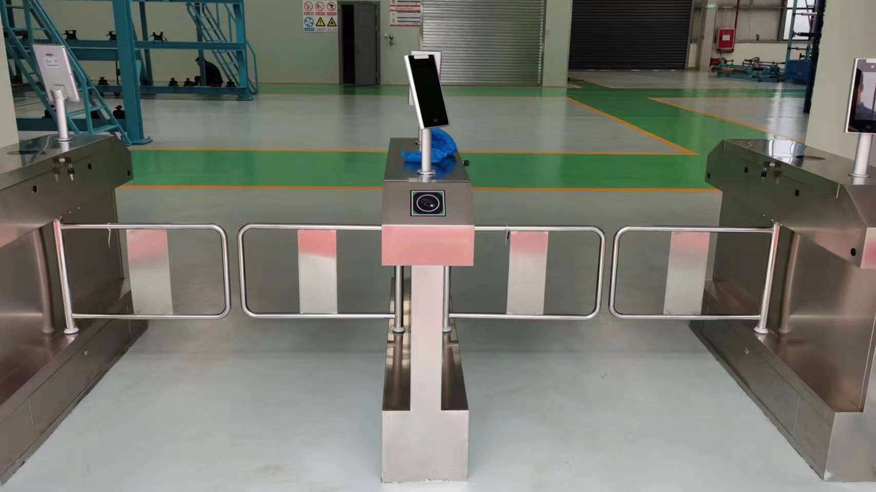 写字楼闸机：打造安全、高效的写字楼出入体验