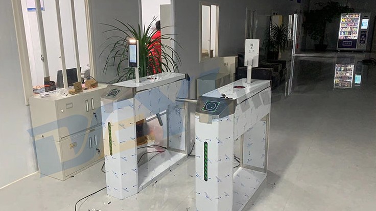 人脸识别三辊闸