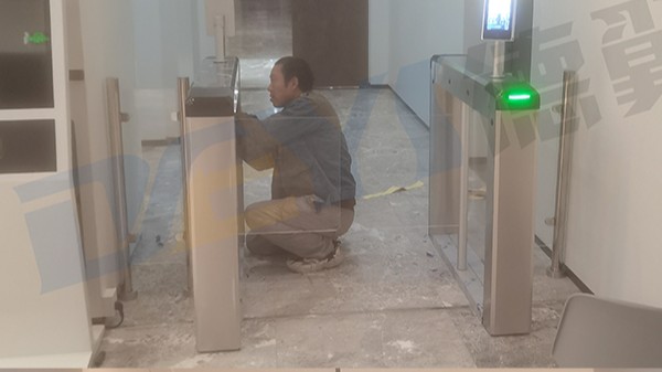 江苏南通某单位海康威视人脸摆闸案例