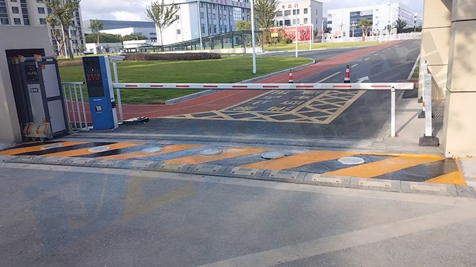 上海某部B1升降柱