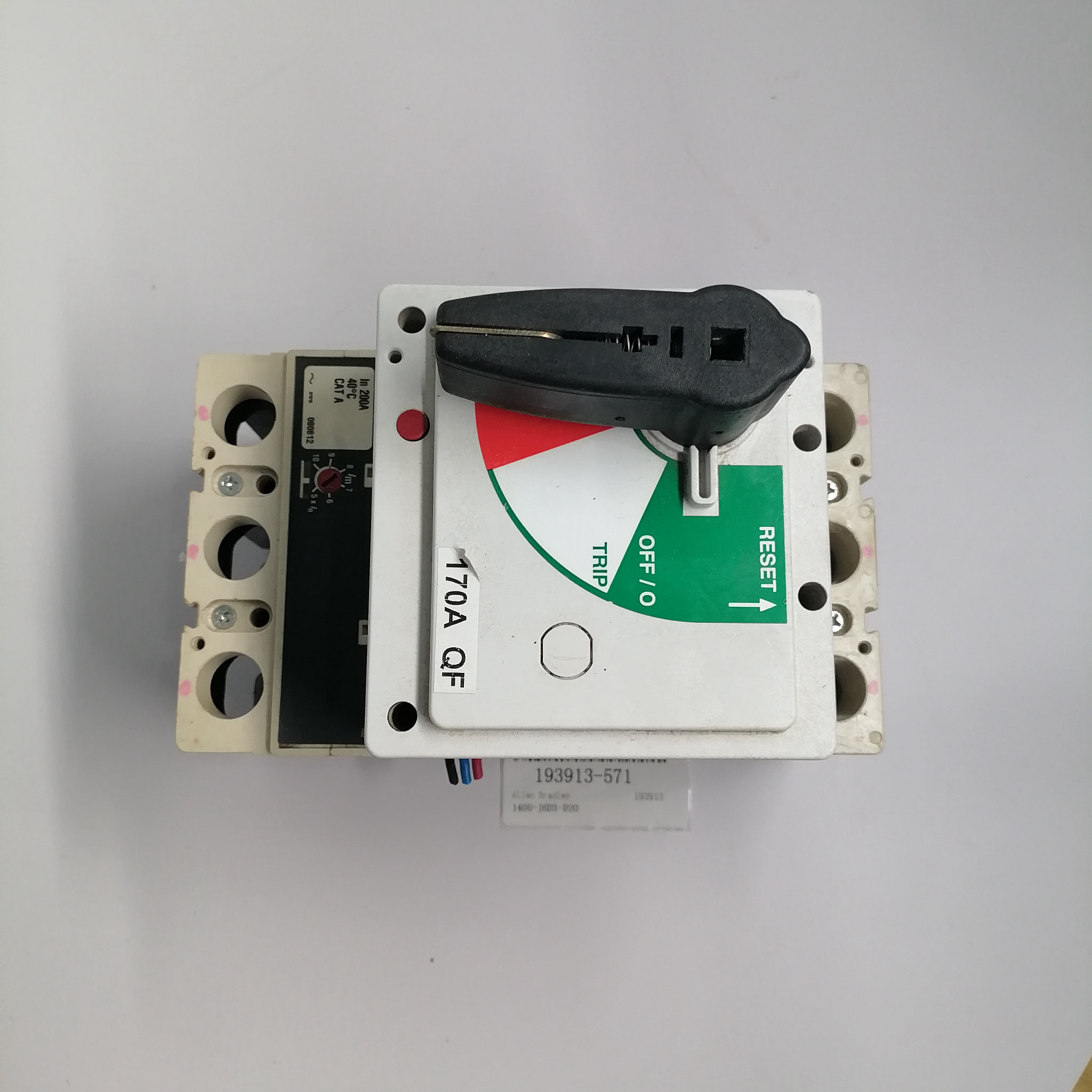 现货库存AllenBradley断路器 A-B-140U-J6D3-D20优势供应 #J