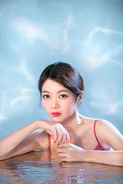 仓仓会化妆