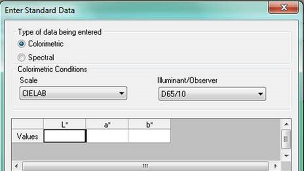 我可以手动将L*、a*、b*值输入EasyMatch QC吗？