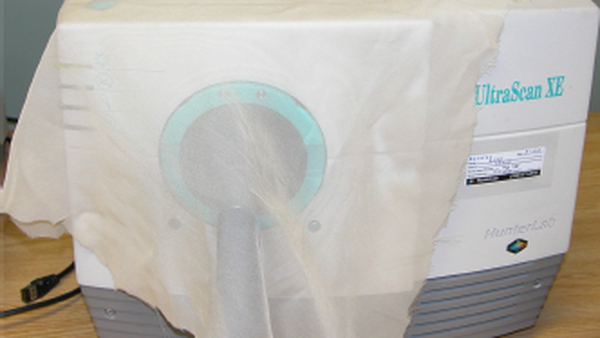 样品厚度和反射率颜色测量