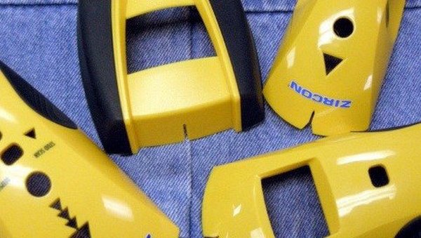 如何测量成型的塑料零件？