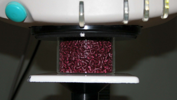 通过玻璃进行反射测量