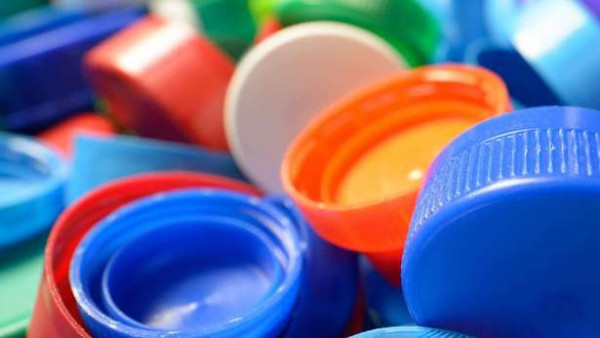 测量塑料瓶颜色的更好方法是什么？