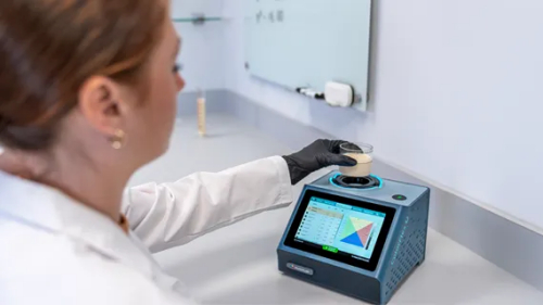 如何在植物基饮料中实现颜色一致性