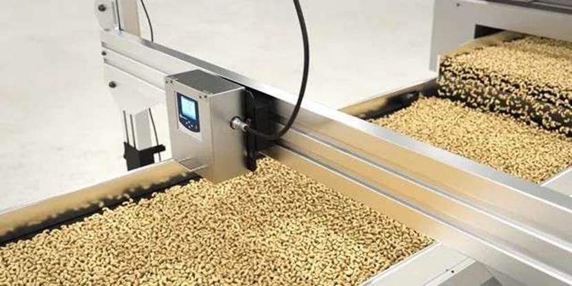 Measuring cashew roast color with the HunterLab SpectraTrendHT