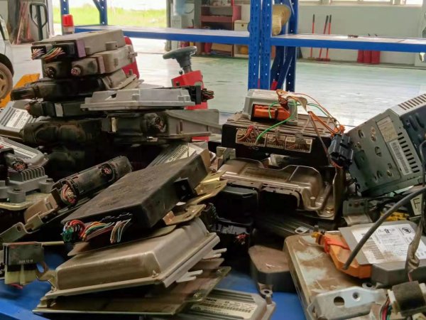 重庆报废汽车回收：不正确的处理报废车辆，会有哪些危害？