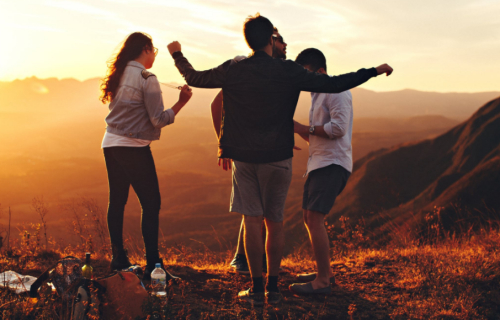 唐山創(chuàng)元教育咨詢有限公司舉行晨舞活動(dòng)