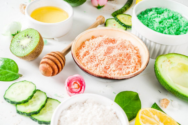 化妆品产品经理应如何选用原料成分？