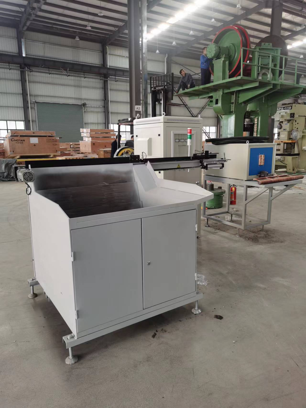 常見的淬火方法有哪些，說明選用不同淬火方法的原則?