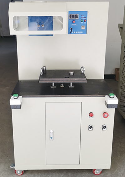 曲轴箱热套设备