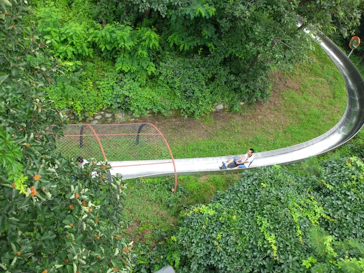 慕田峪长城滑道下