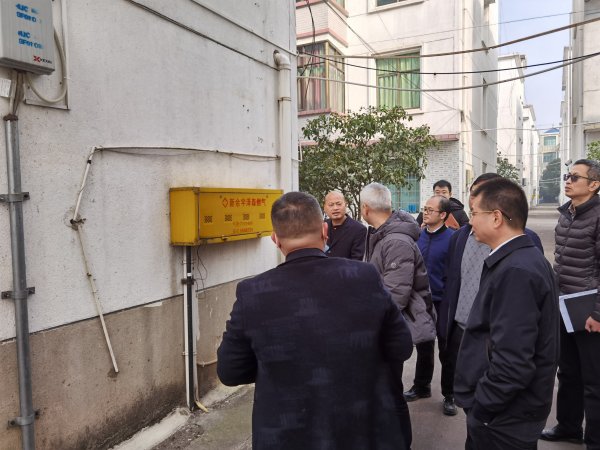 12月29日省移动公司副总郑少波带领工建中心等相关部门负责人到新余和景德镇移动公司调研指导城乡线路整治工作