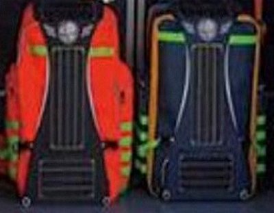 太阳能通讯背包