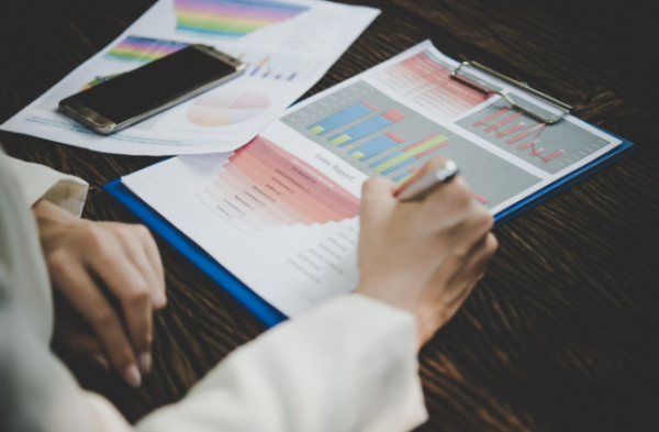 中办就《整治形式主义为基层减负若干规定》答记者问