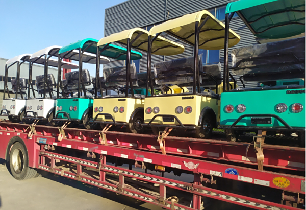 傲虎发往新疆景区代步车