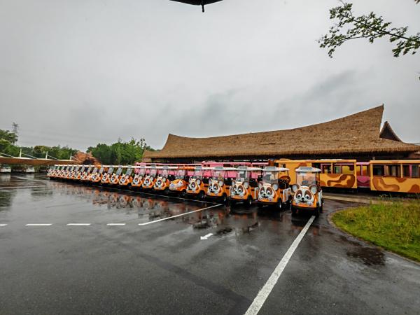 傲虎共享代步车落户长春影视城(5A)