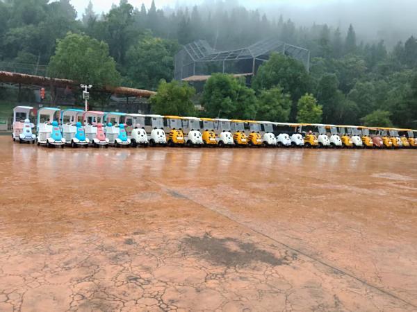 傲虎智能扫码代步车入住宜昌动物大世界