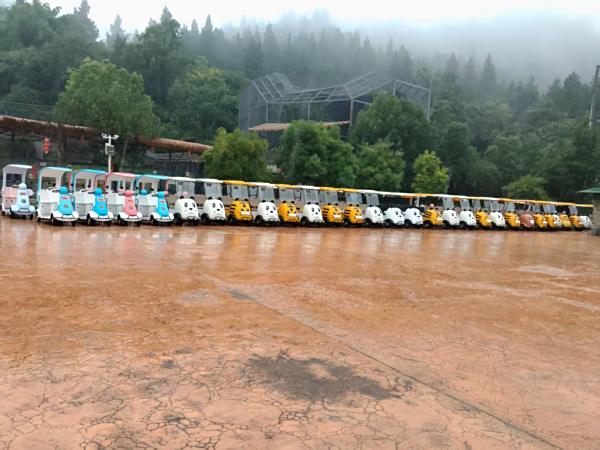 傲虎扫码电动车落户宜昌动物大世界