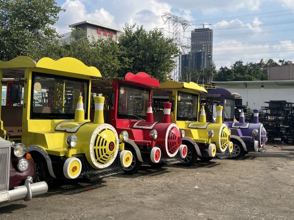 一批库存车九成新 价格实惠