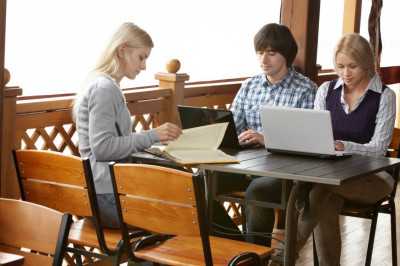 跨越看不见的边界：跨文化沟通的智慧与艺术