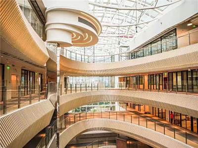 WeWork（上海广场）