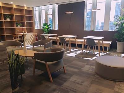 雷格斯（金茂大厦）