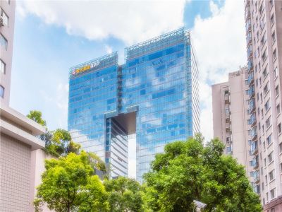 金虹桥国际中心