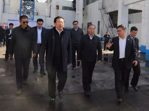 張恩璽到上海廟礦業(yè)公司調研指導工作