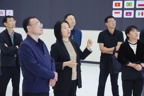 河北省科學(xué)技術(shù)協(xié)會(huì )?領(lǐng)導一行赴唐山神州機械集團調研指導工作