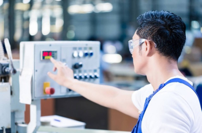 工业AR智能眼镜：开启智能制造新纪元