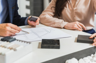  B端市场AR眼镜品牌选择指南：性能、应用与创新