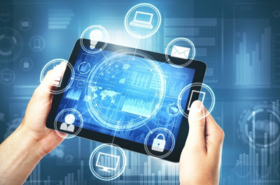 AR眼镜：技术革新与行业应用的融合